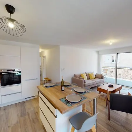 Au Pied Du Mont 1 Free Parking アパート *