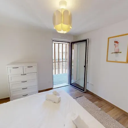 Au Pied Du Mont 1 Free Parking アパート *